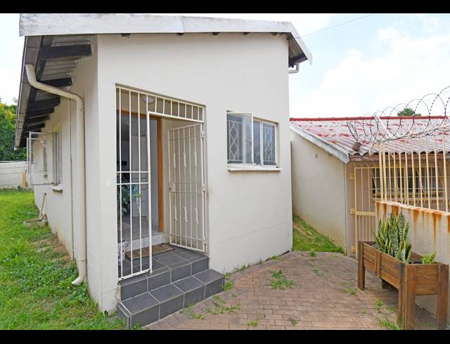3 BEDROOM HOUSE FOR SALE IN GLENHAZEL